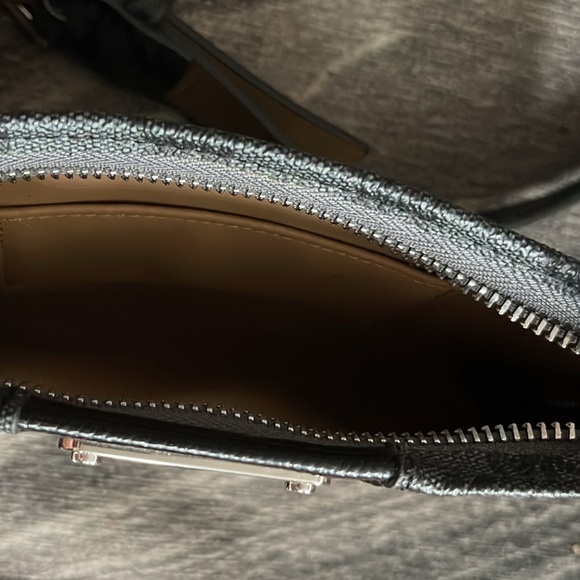 New Michael Kors belt bag - Picture 10 of 11